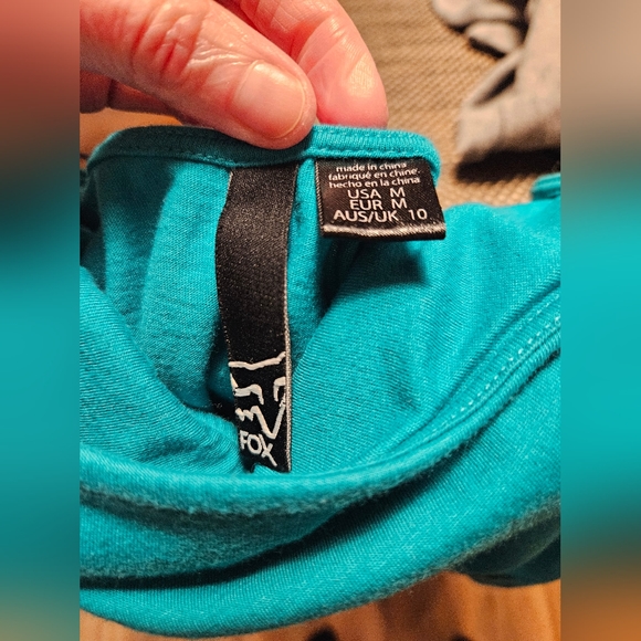 FOX Tank Top, Teal in Sz. MED. - Picture 5 of 6